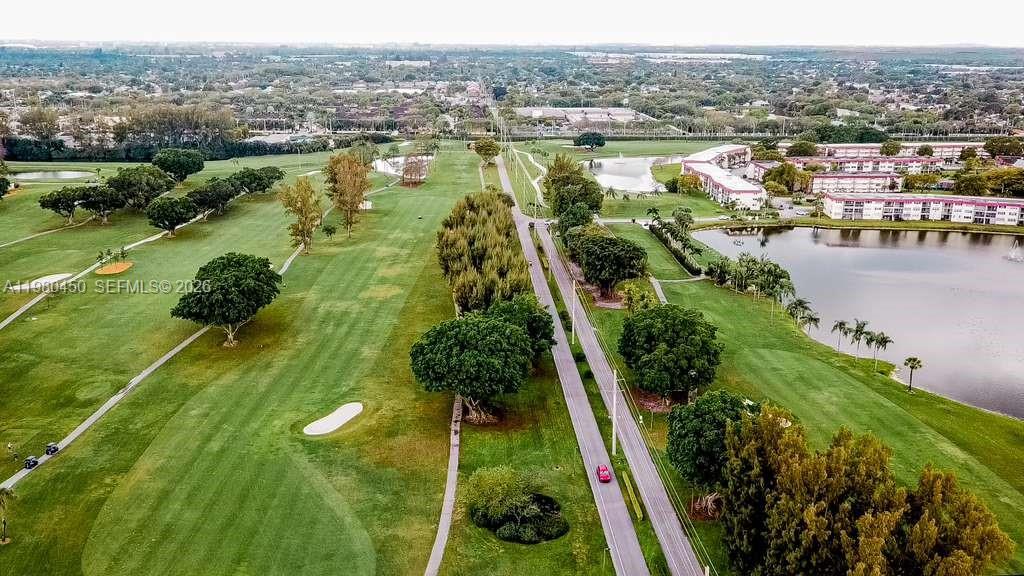 9200 N Hollybrook Lake Dr 303