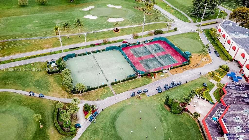 9200 N Hollybrook Lake Dr 303