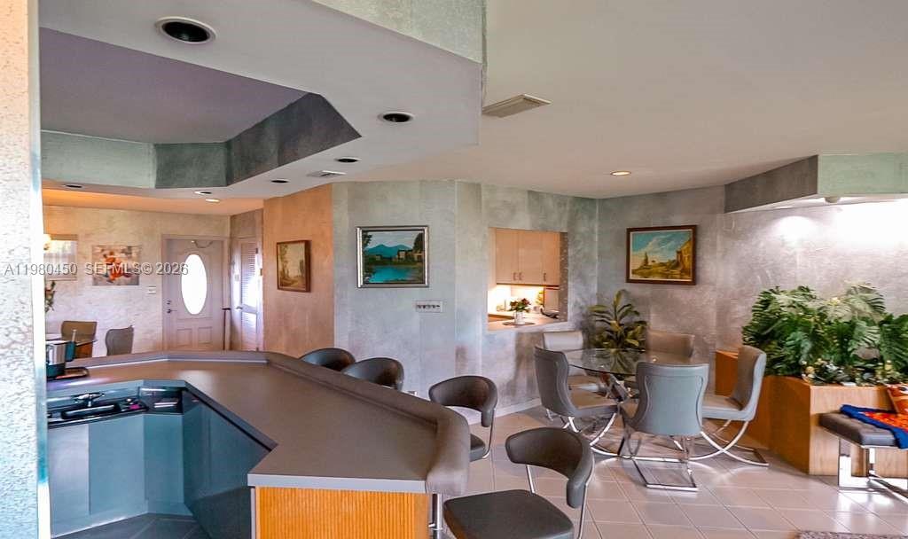 HOLLYBROOK GOLF AND TENNIS - Residential