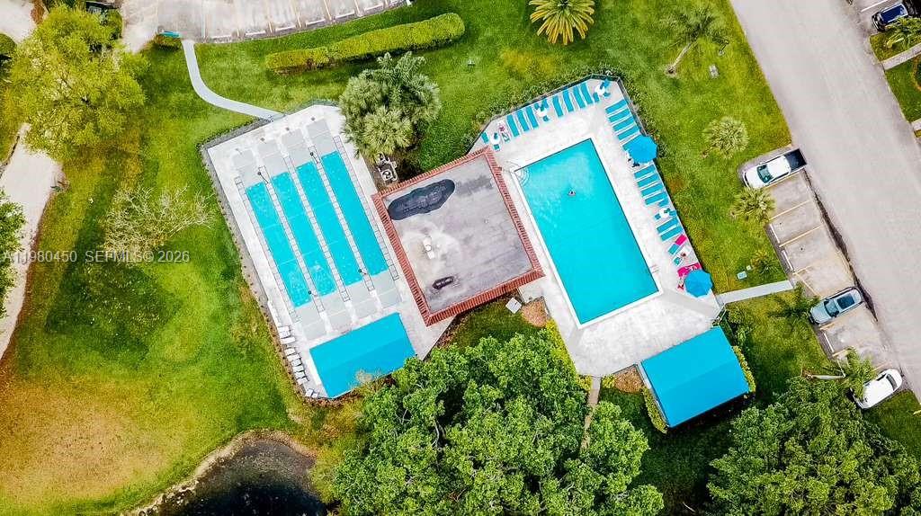 HOLLYBROOK GOLF AND TENNIS - Residential