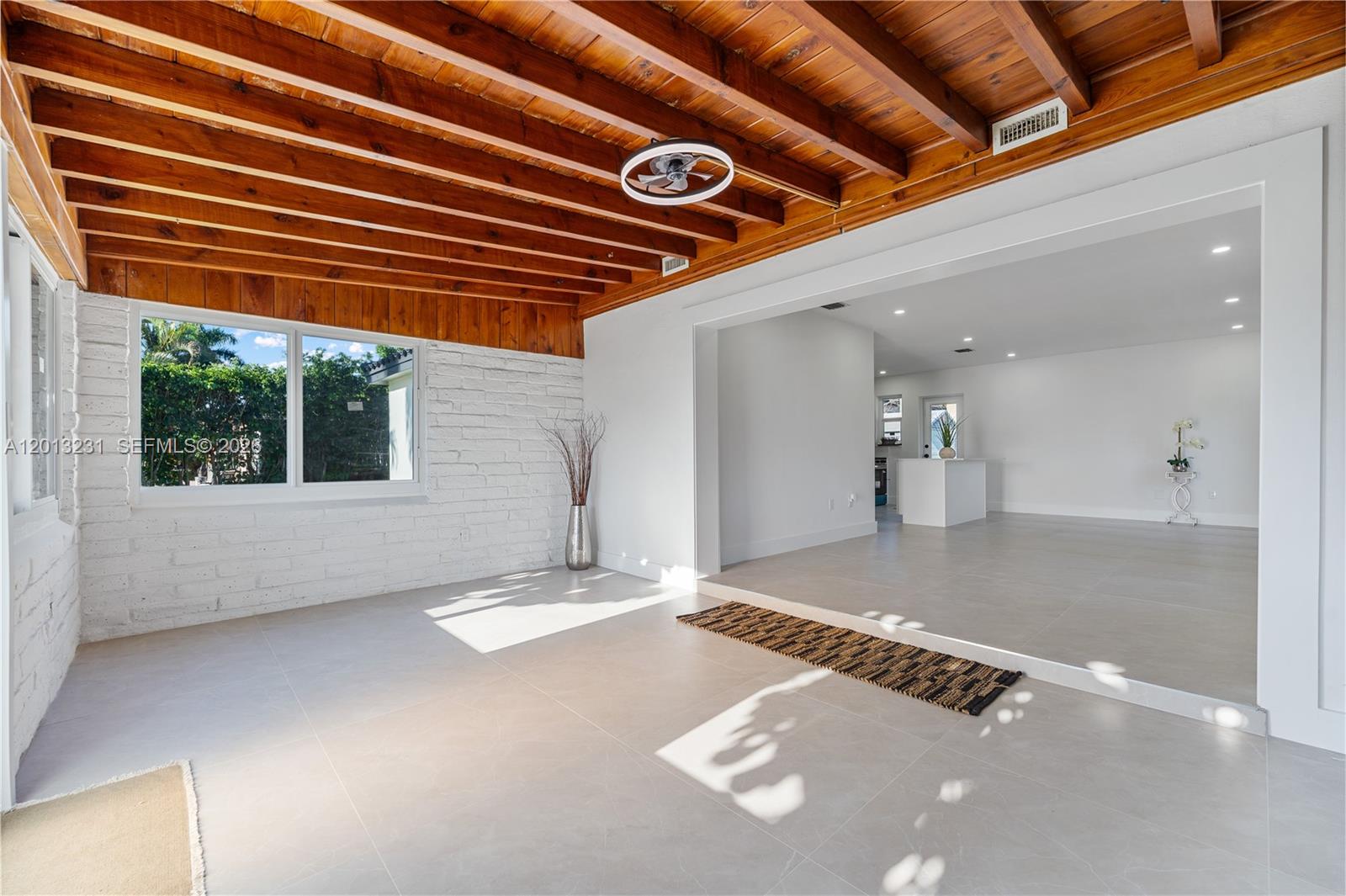 JOHNSCOTT - Residential