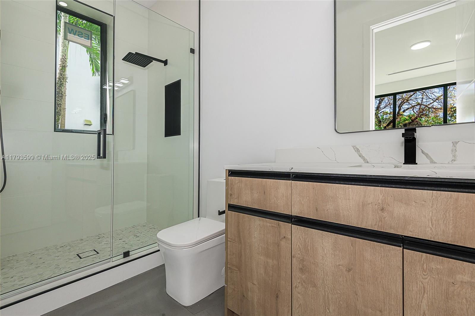 SILVER BLUFF - Residential