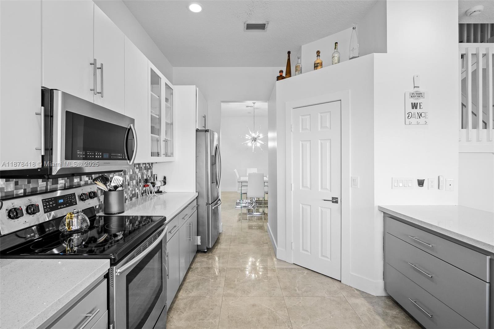 POD 8 AT MONARCH LAKES - Residential Lease