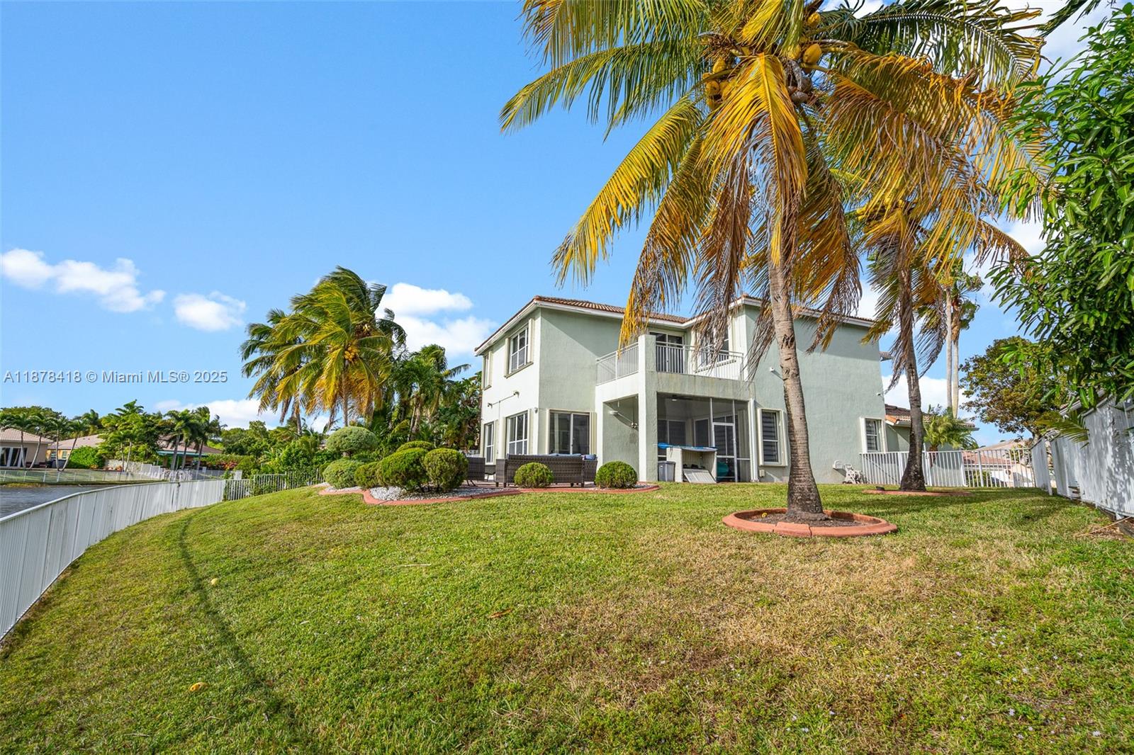 POD 8 AT MONARCH LAKES - Residential Lease