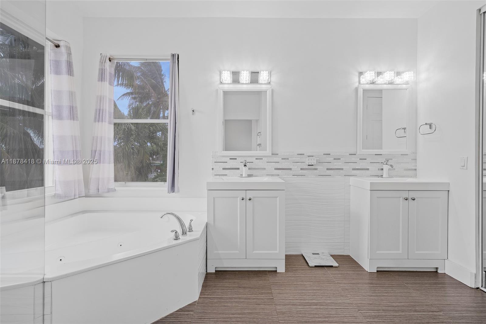 POD 8 AT MONARCH LAKES - Residential Lease