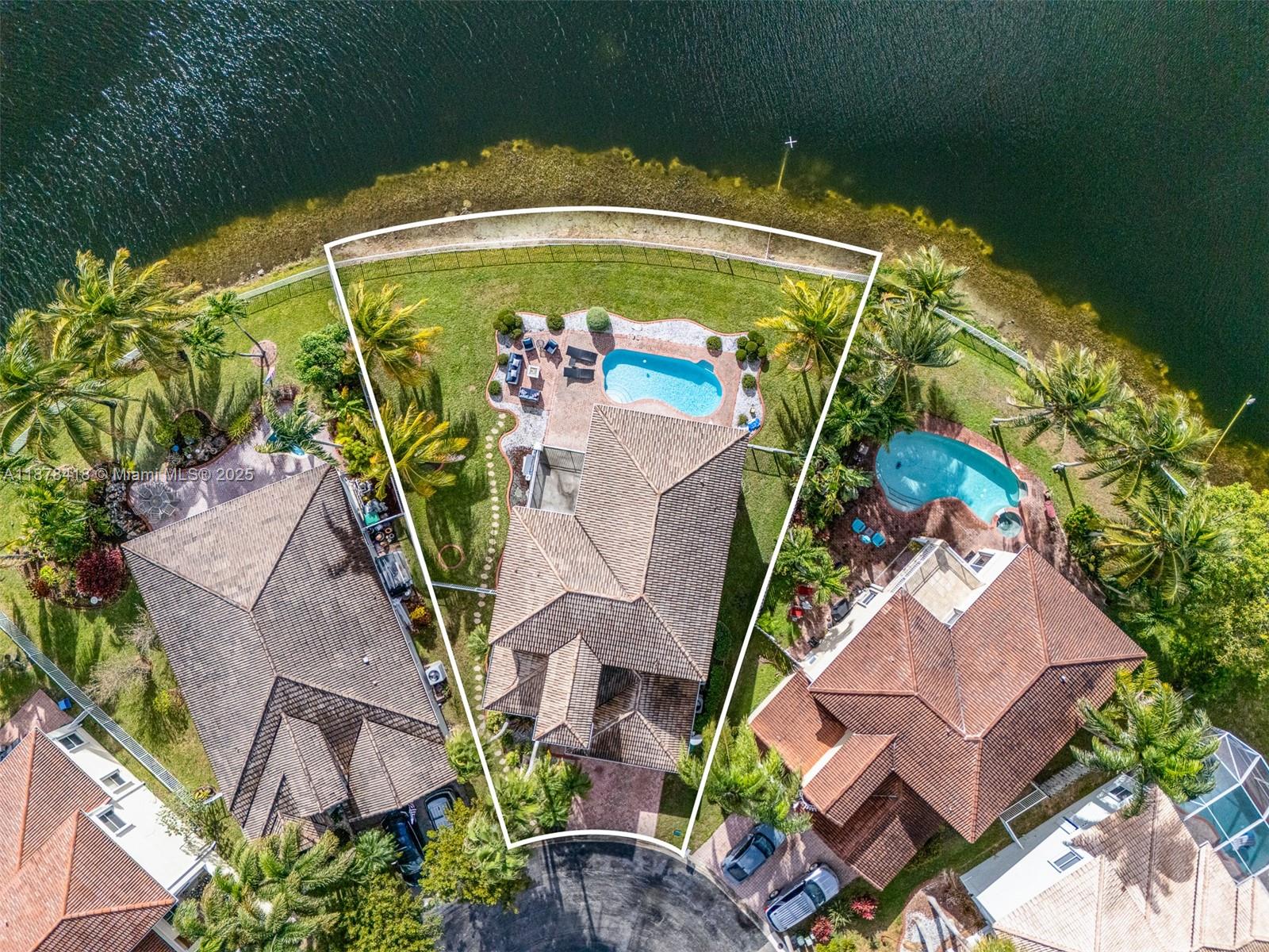 POD 8 AT MONARCH LAKES - Residential Lease