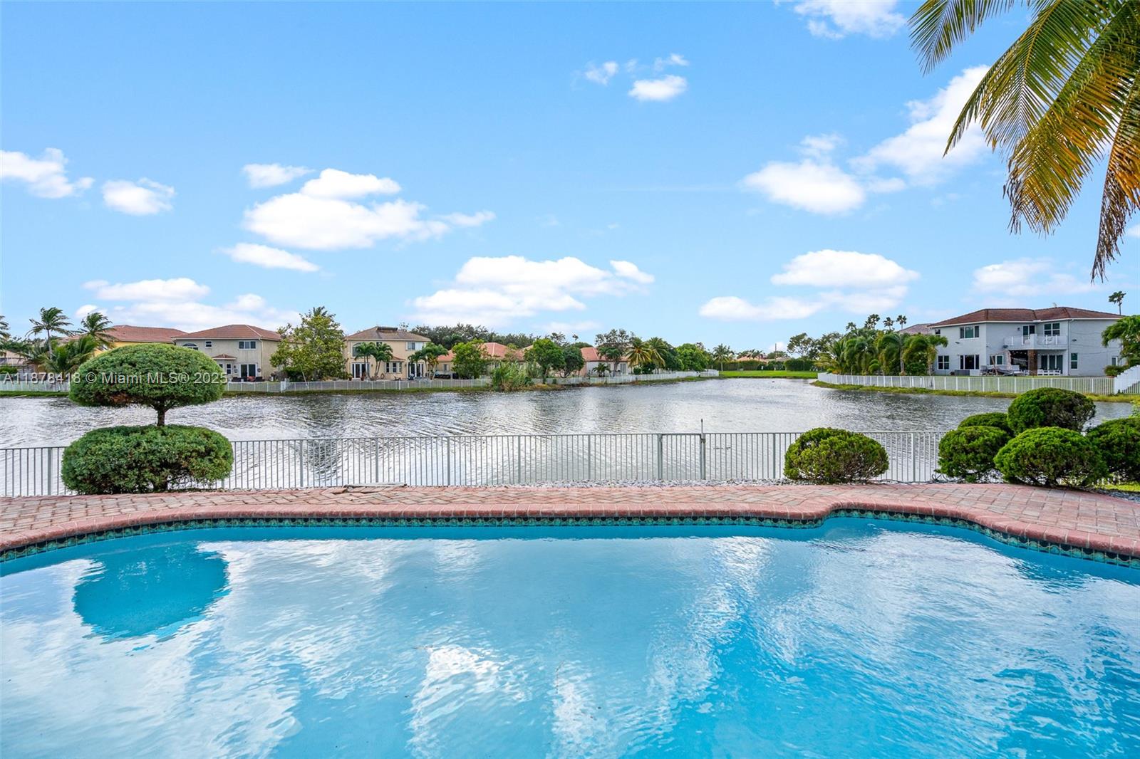 POD 8 AT MONARCH LAKES - Residential Lease