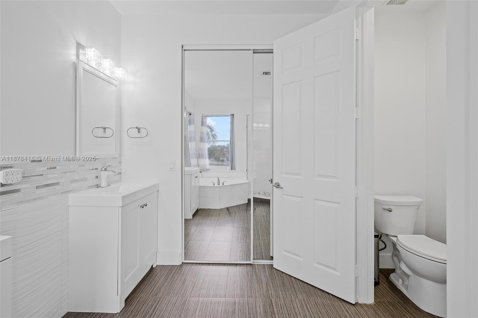 POD 8 AT MONARCH LAKES - Residential Lease