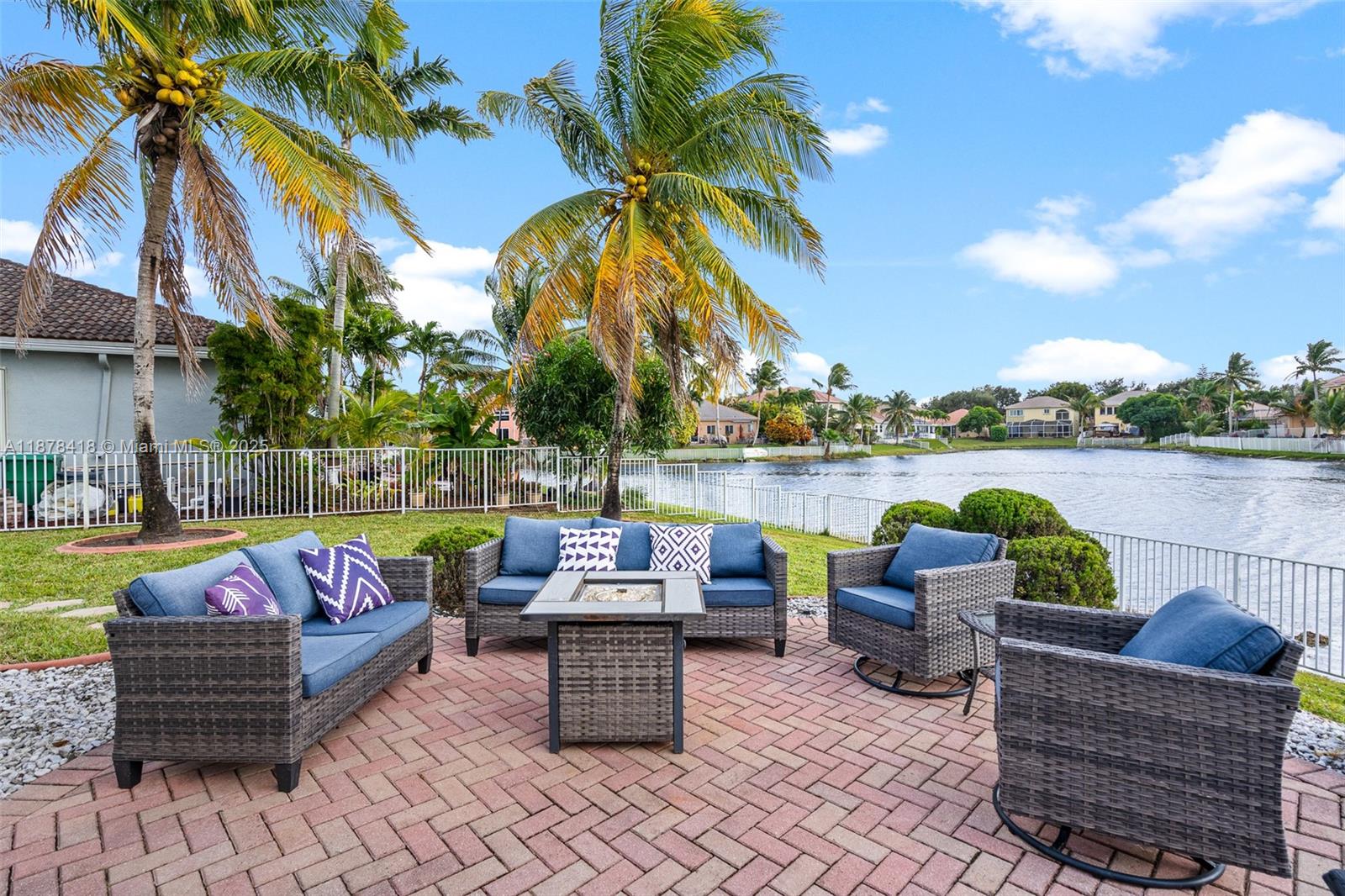 POD 8 AT MONARCH LAKES - Residential Lease