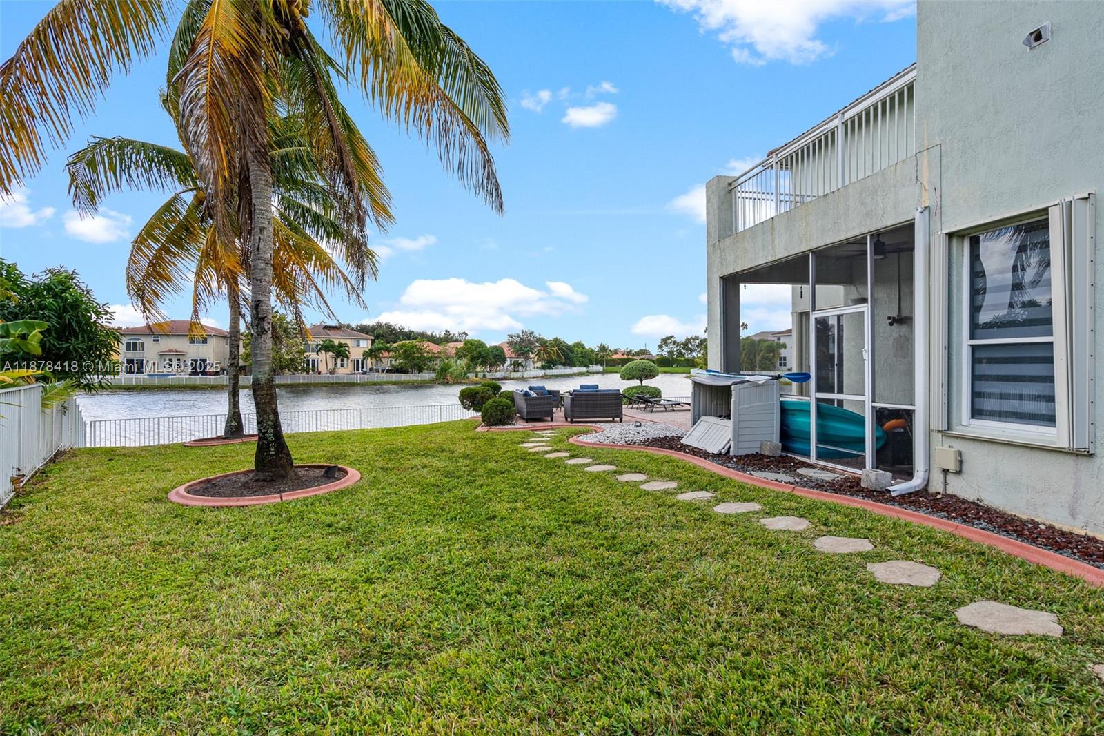 POD 8 AT MONARCH LAKES - Residential Lease