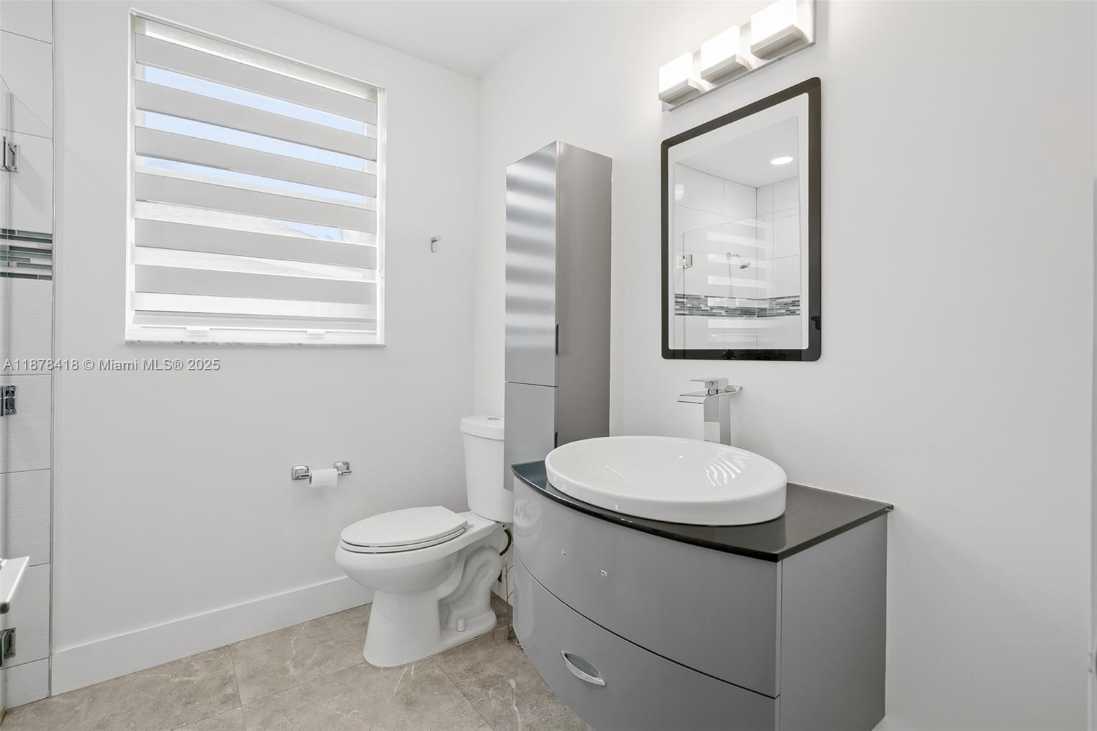 POD 8 AT MONARCH LAKES - Residential Lease