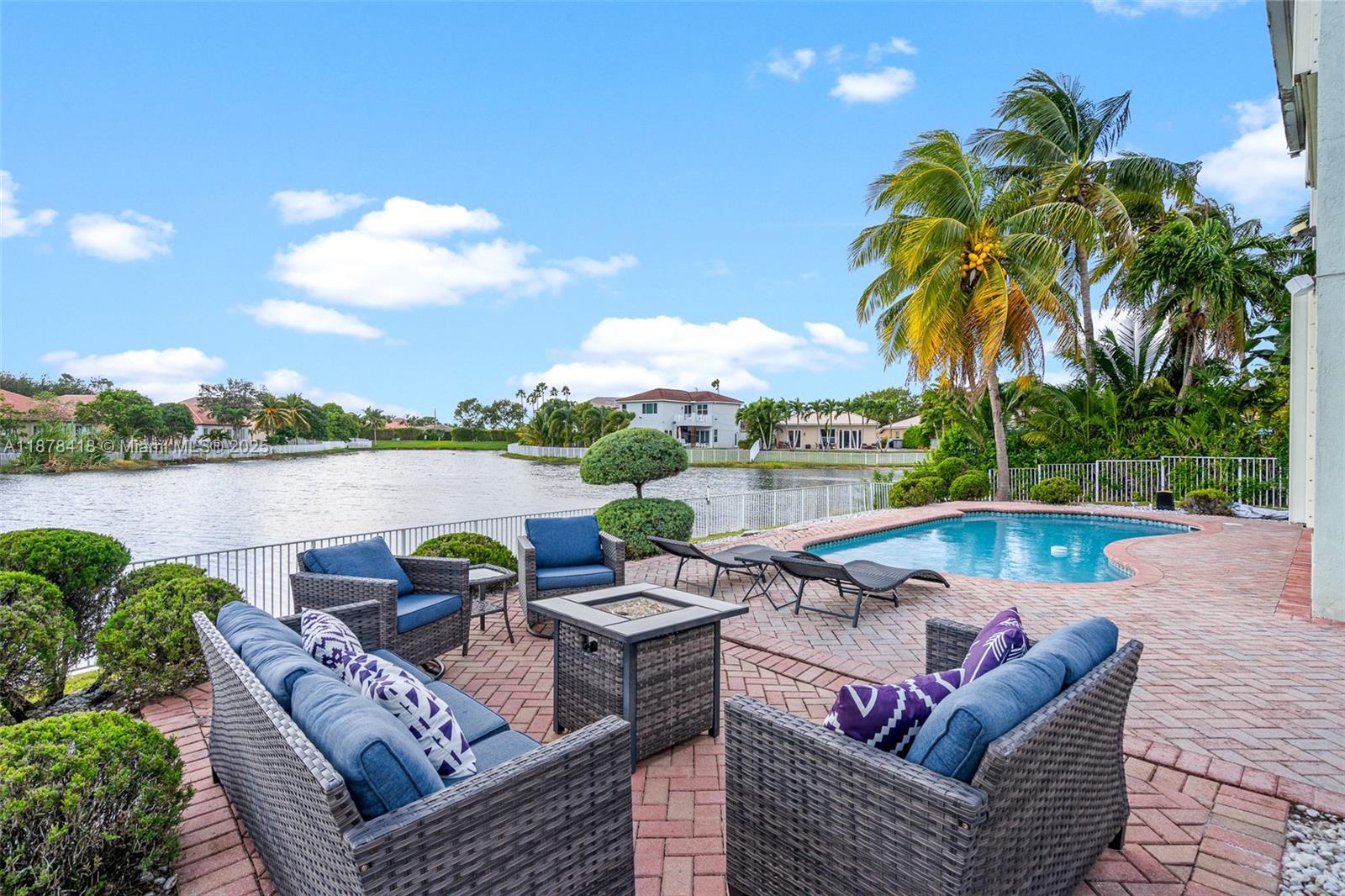 POD 8 AT MONARCH LAKES - Residential Lease