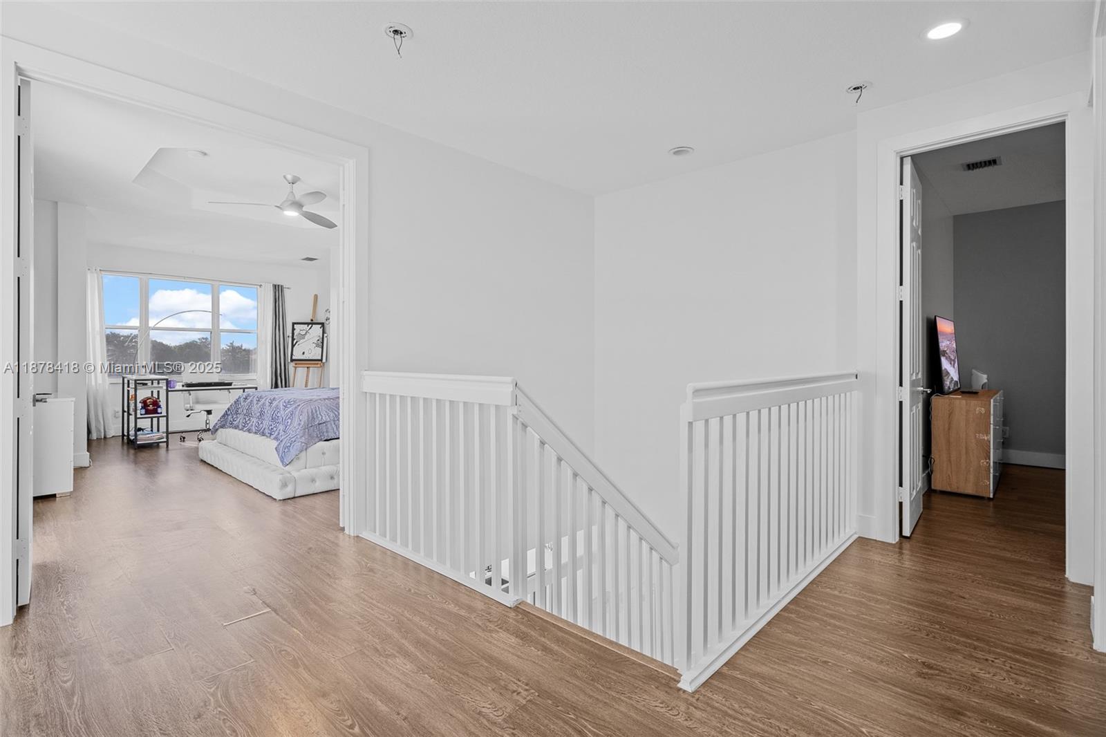 POD 8 AT MONARCH LAKES - Residential Lease