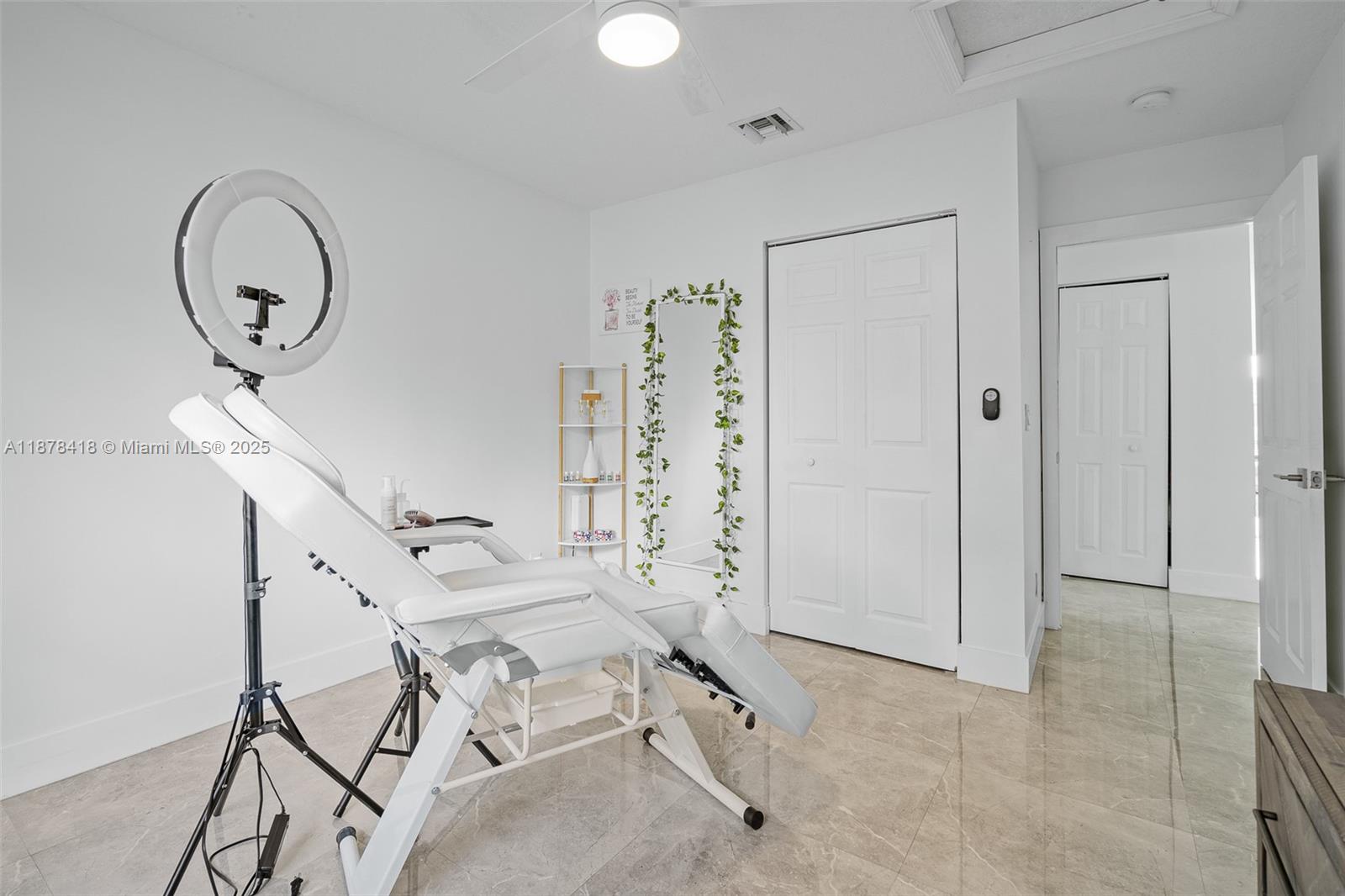 POD 8 AT MONARCH LAKES - Residential Lease