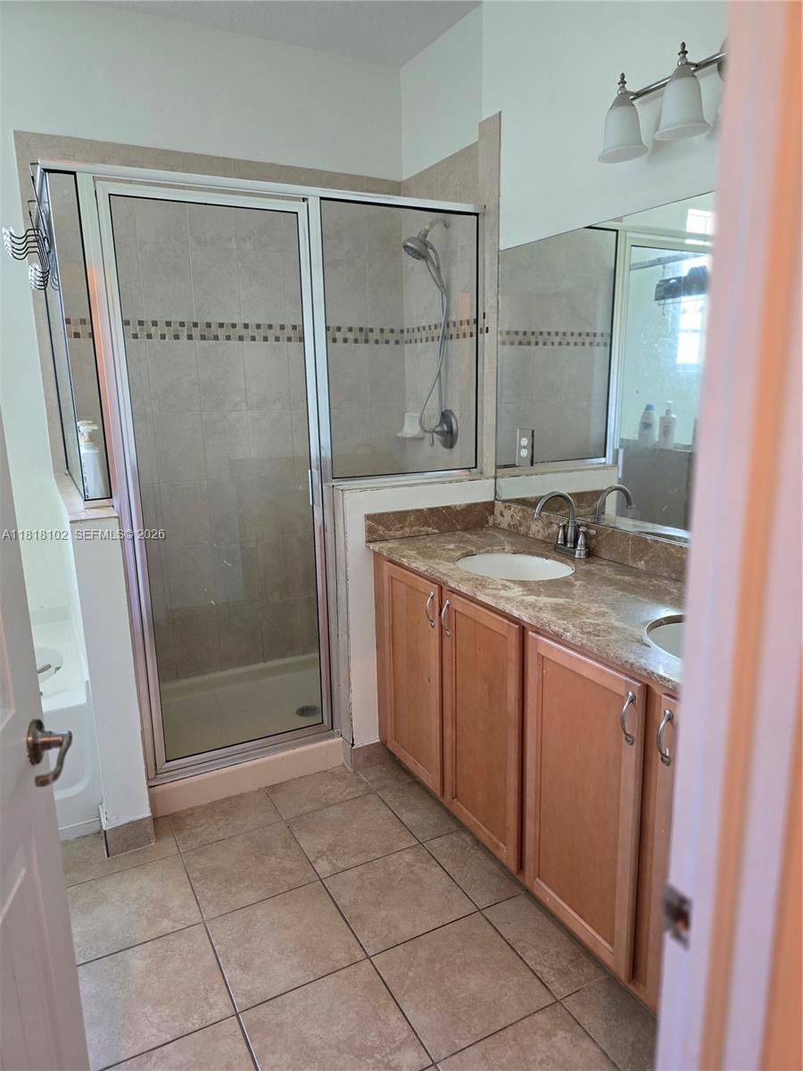 ORCHID GROVE REPLAT 1 - Residential