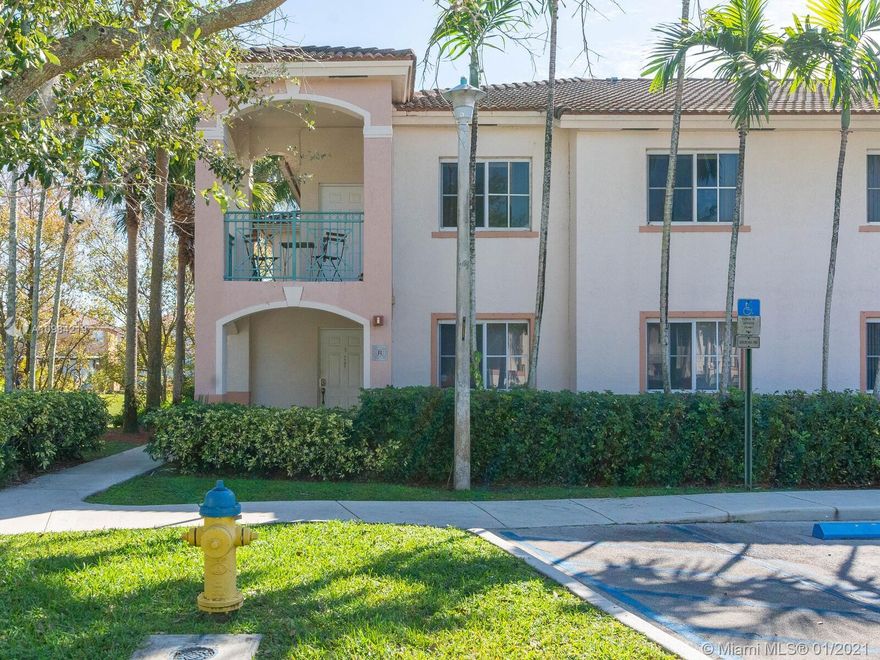 Lovely 3 bedrooms, 2 bedrooms, corner condo unit in a gated community.  This unit is in the Preserve of Walnut Creek located in Pembroke Pines!  This unit features wood flooring throughout most of the unit, impact windows with vaulted ceilings and beautiful lake views. Many other extras are included! The unit is in a great neighborhood near parks, schools, hospitals, malls and restaurants. Just minutes from major highways. This home is a must see!