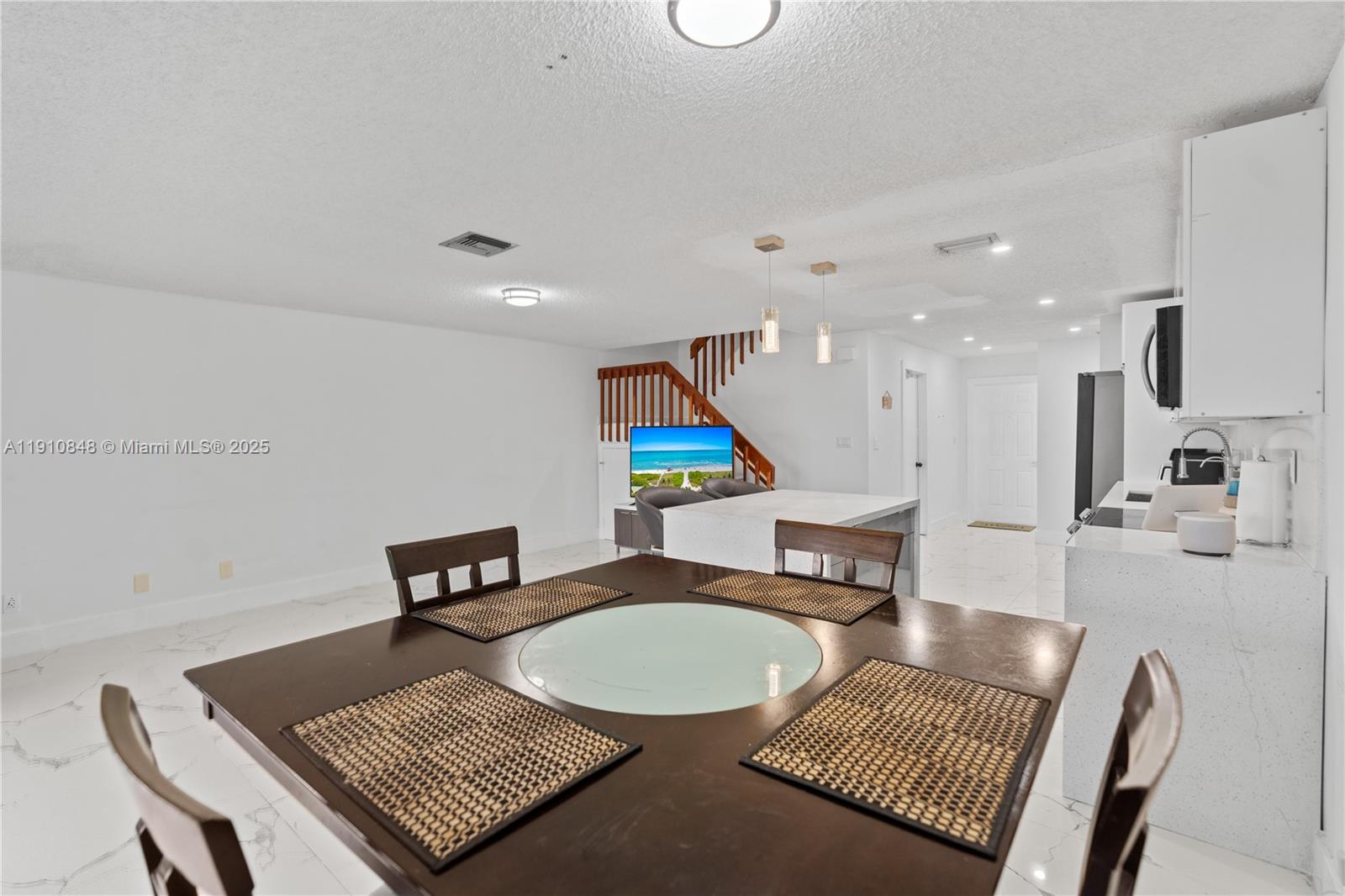 FAIRWAYS OF SUNRISE - Residential