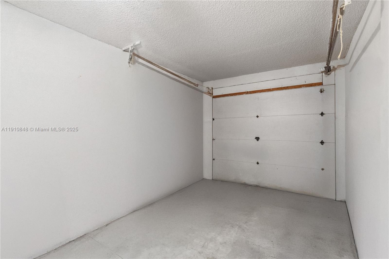 FAIRWAYS OF SUNRISE - Residential