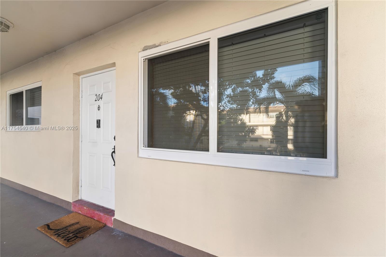 Rental Property at 2210 Taylor St 204, Hollywood, Broward County, Florida - Bedrooms: 1 
Bathrooms: 1  - $1,450 MO.