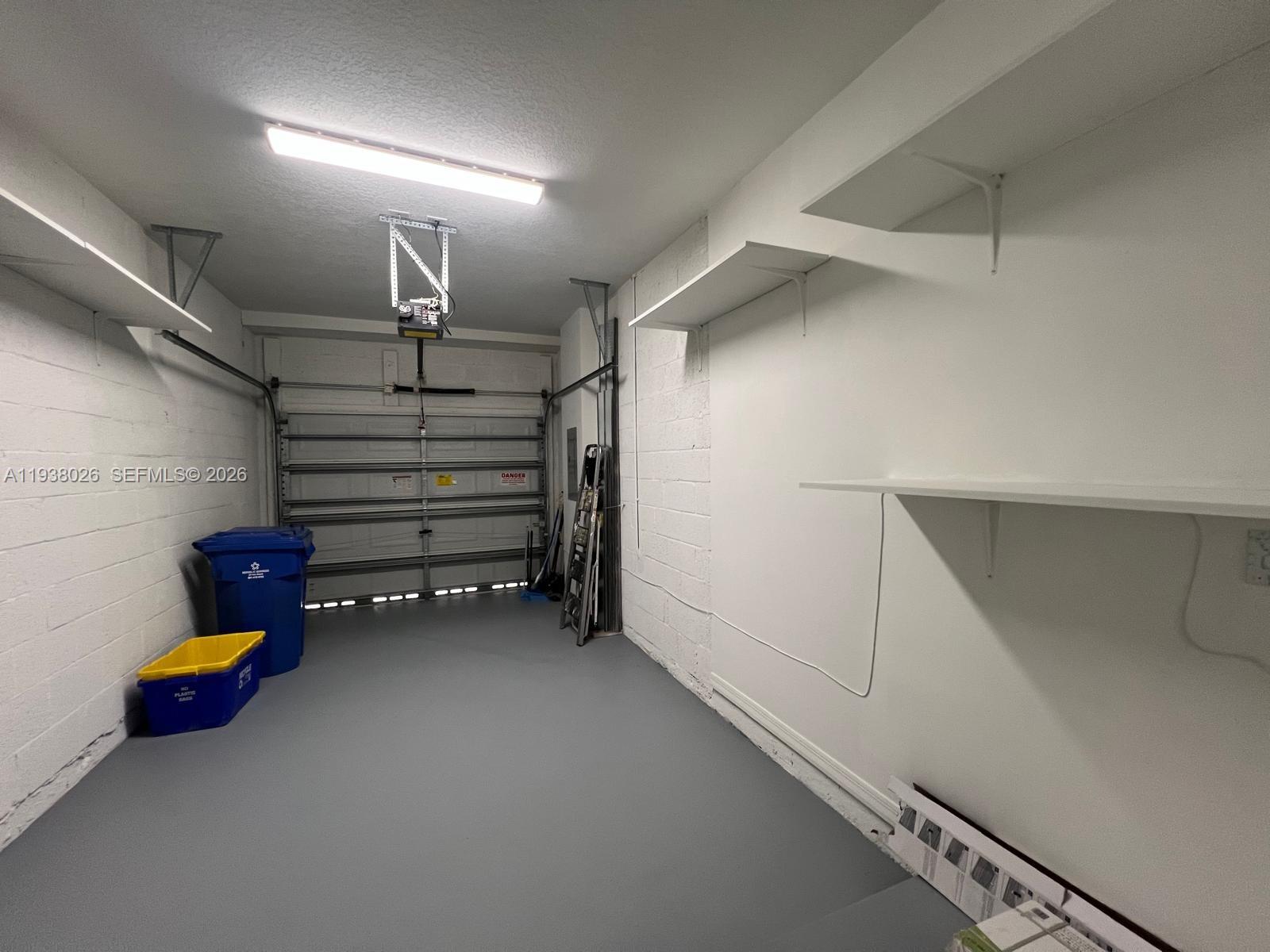 SEMINOLE ESTATES & TOWNHO - Residential