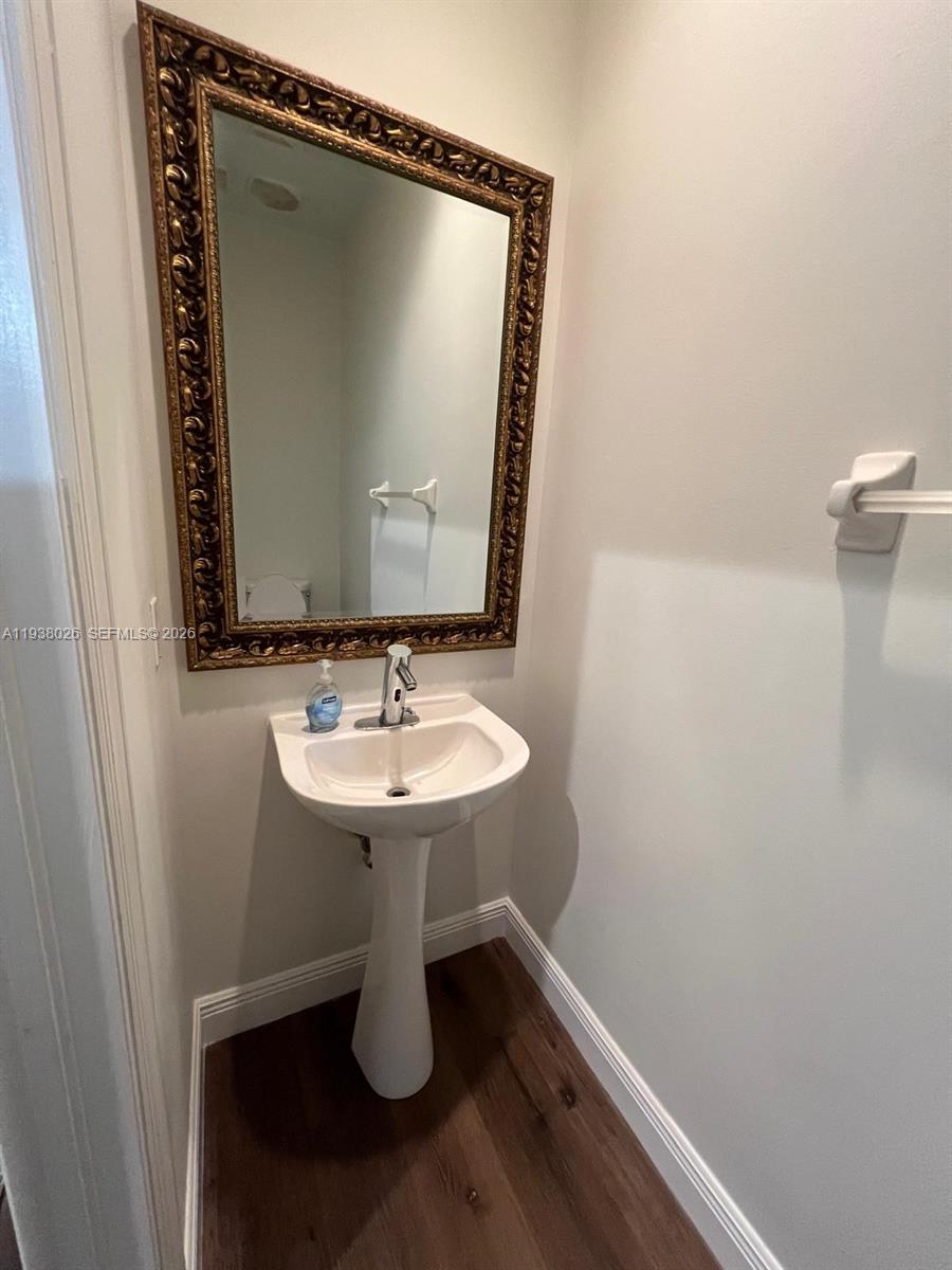 SEMINOLE ESTATES & TOWNHO - Residential