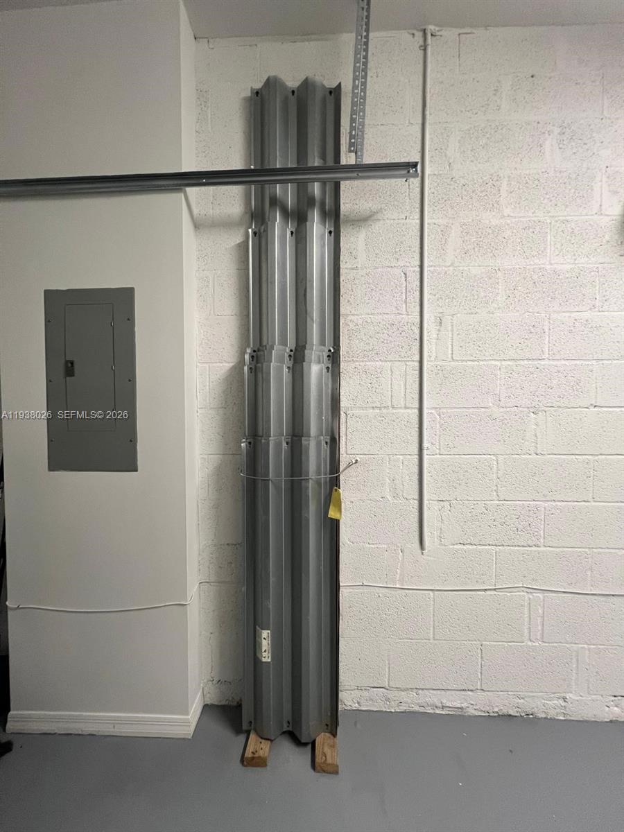 SEMINOLE ESTATES & TOWNHO - Residential