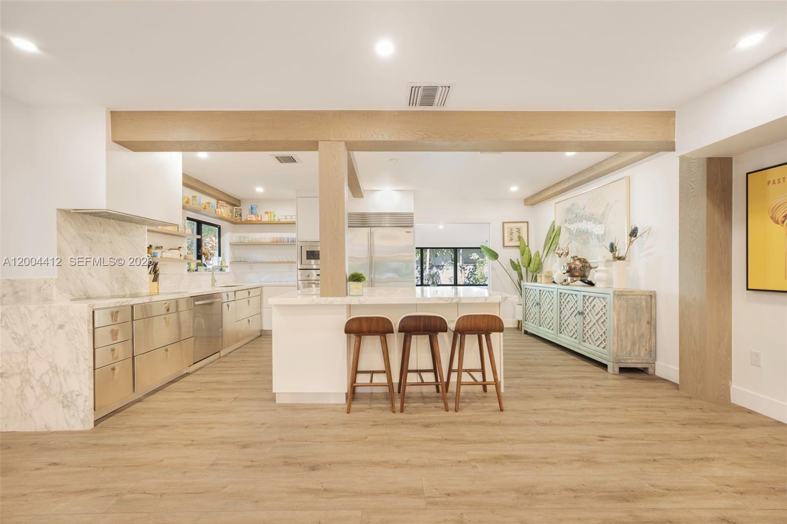 SUNSHINE VISTAS - Residential