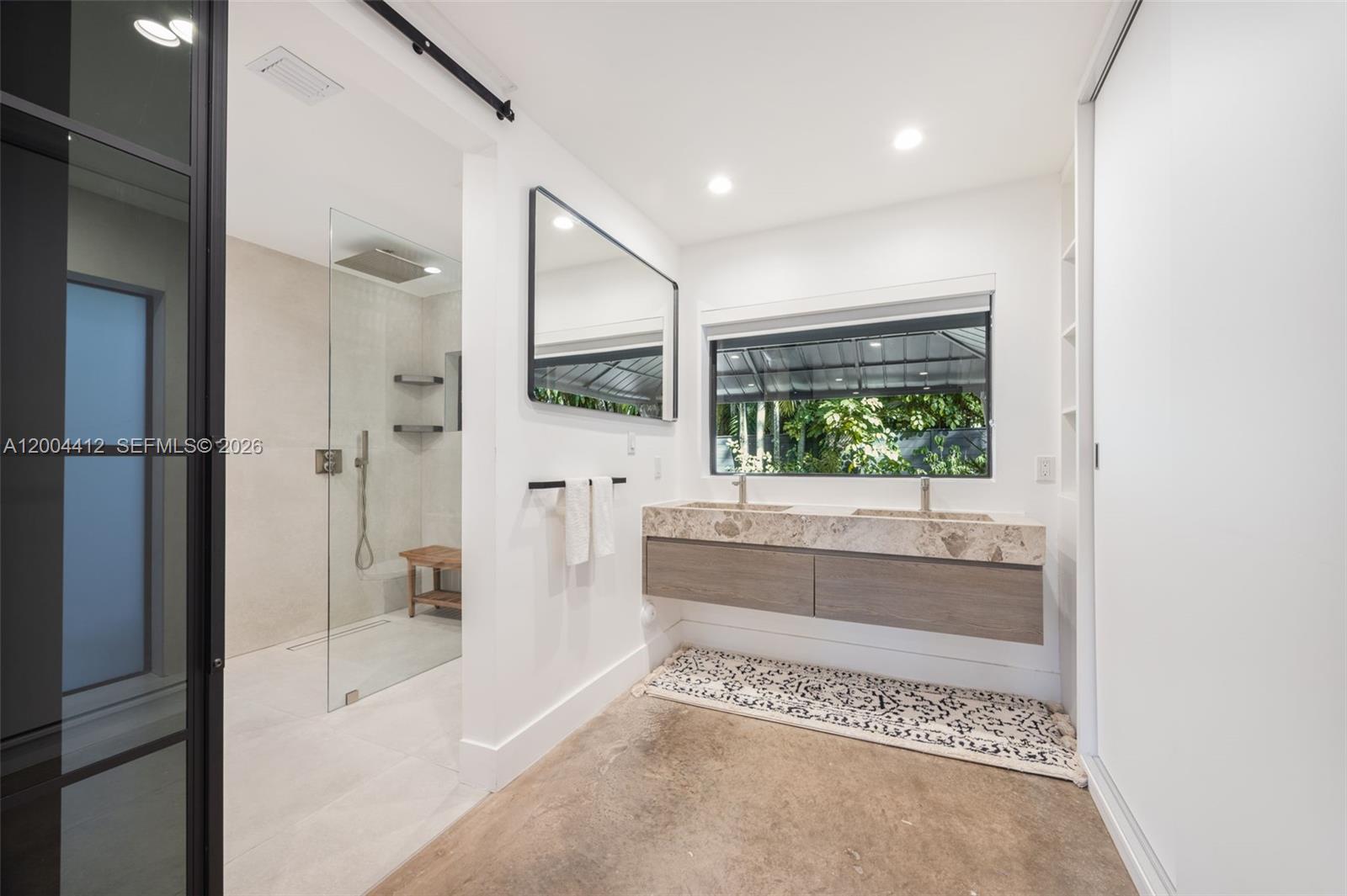 SUNSHINE VISTAS - Residential