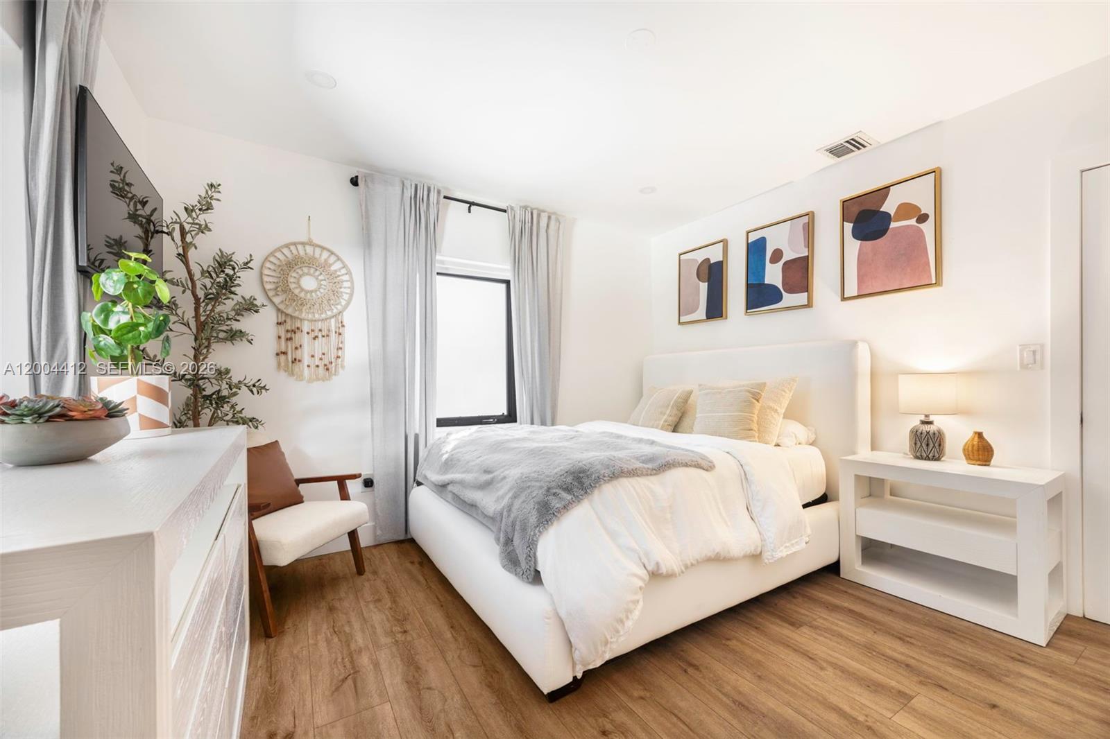 SUNSHINE VISTAS - Residential