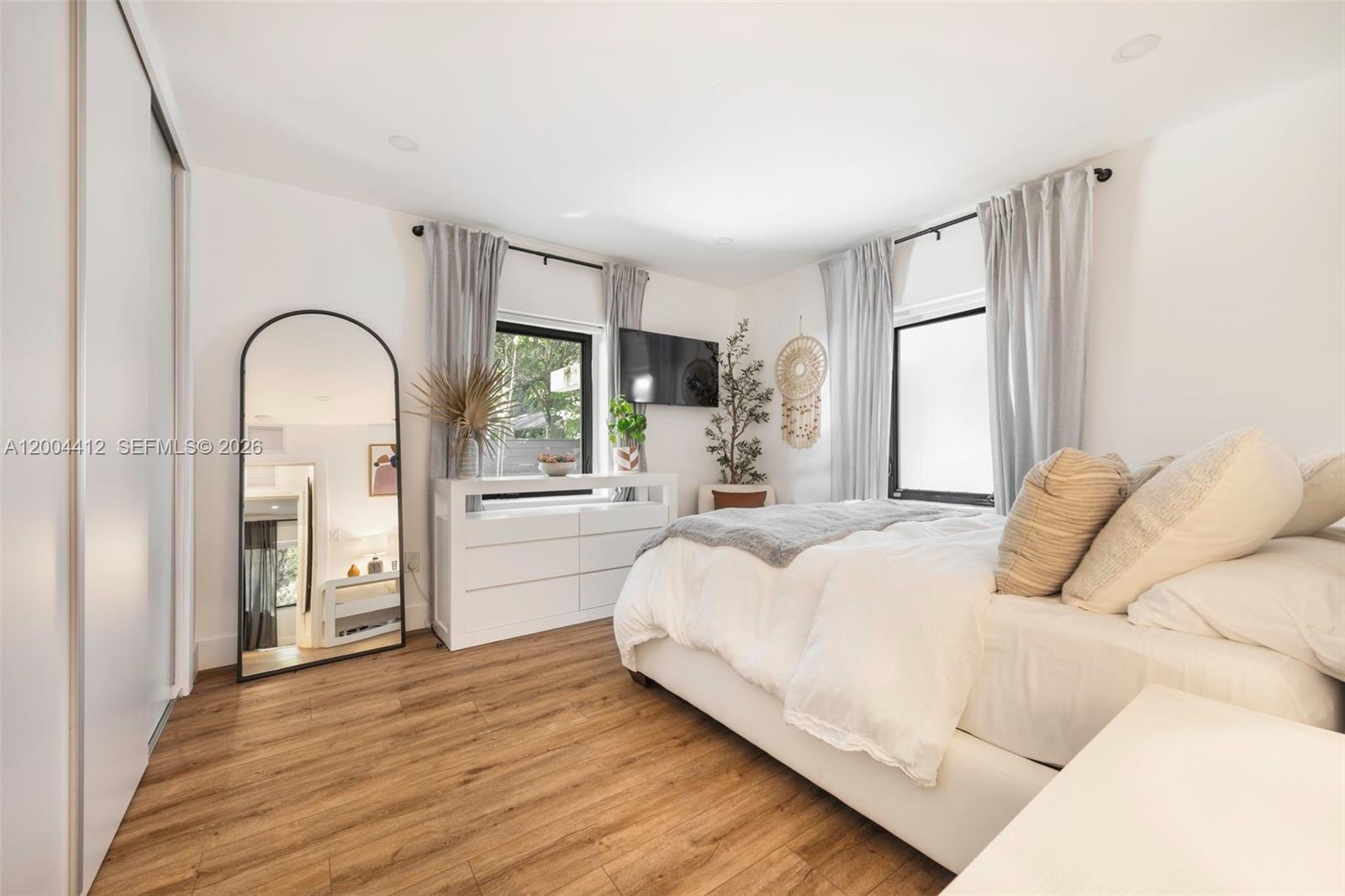 SUNSHINE VISTAS - Residential