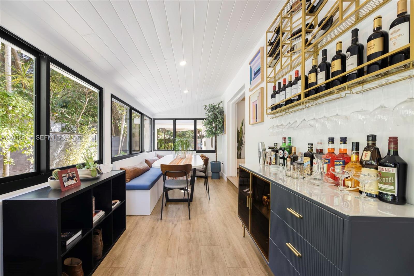 SUNSHINE VISTAS - Residential