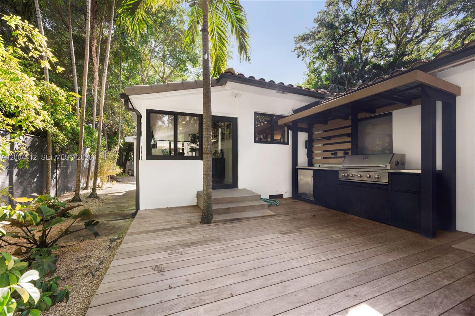 SUNSHINE VISTAS - Residential