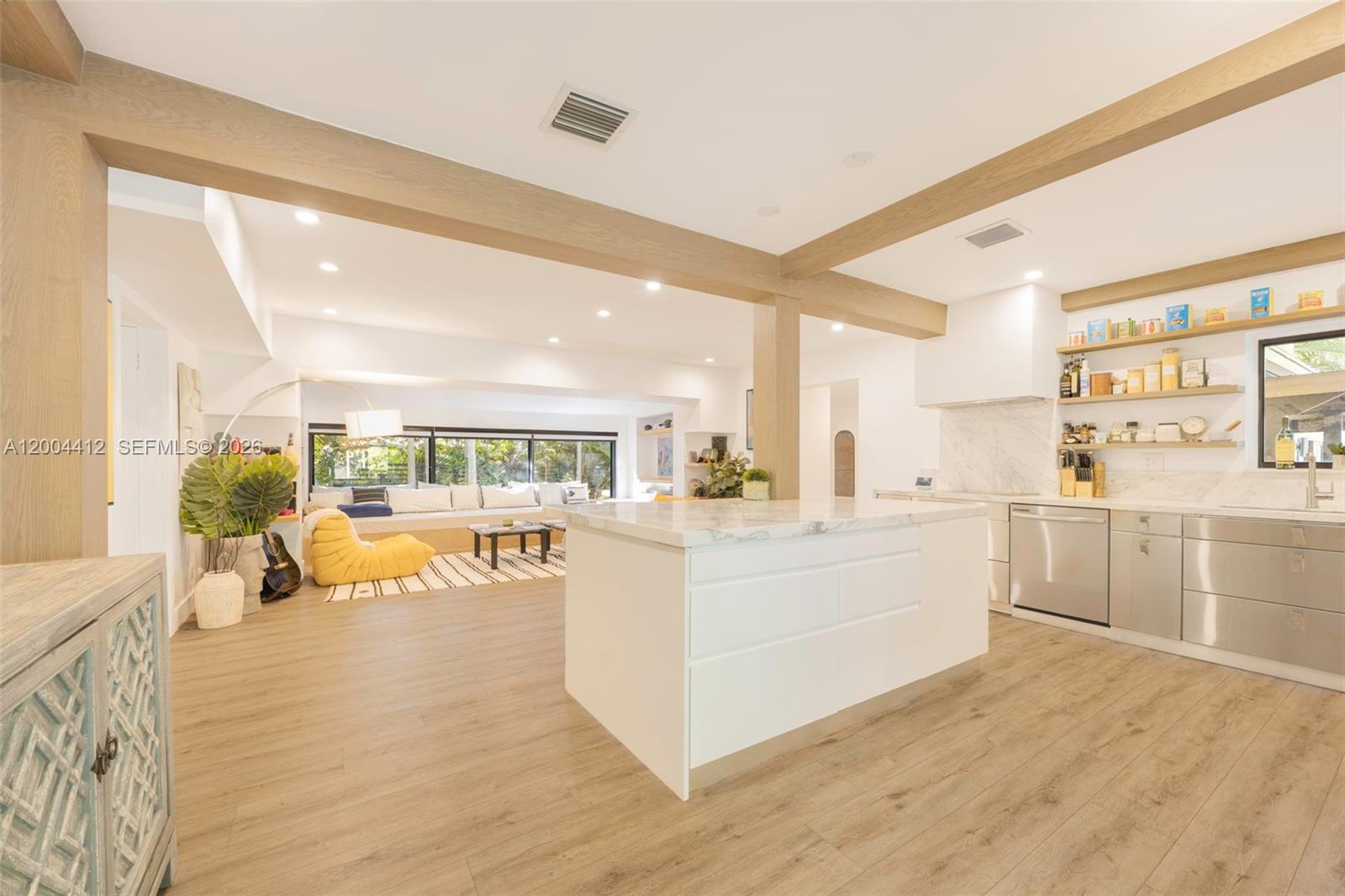 SUNSHINE VISTAS - Residential