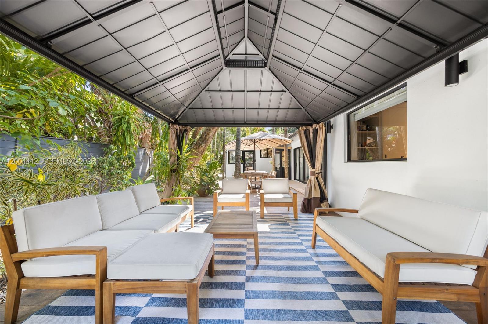 SUNSHINE VISTAS - Residential