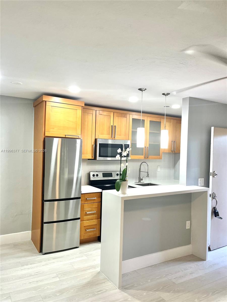 THE OAKS AT SOUTH MIAMI C - Residential Lease