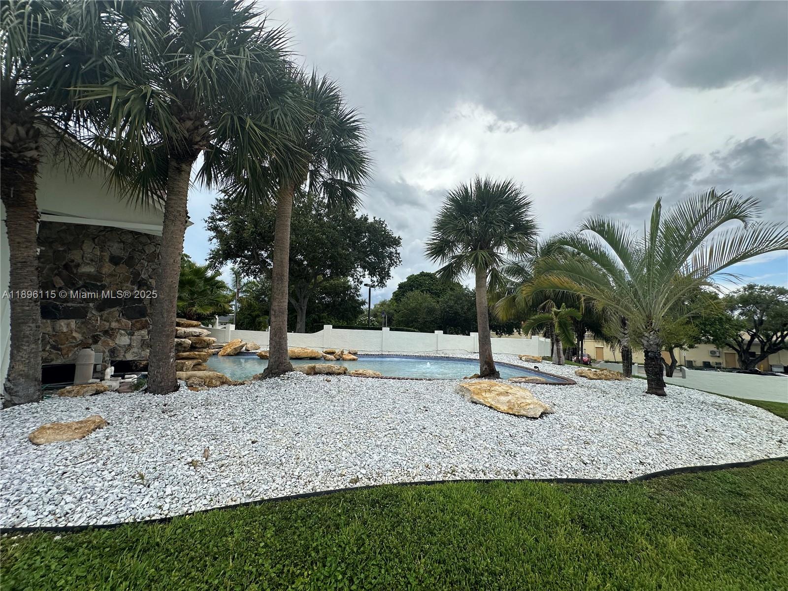 CAMINO CIRCLE CONDO - Residential