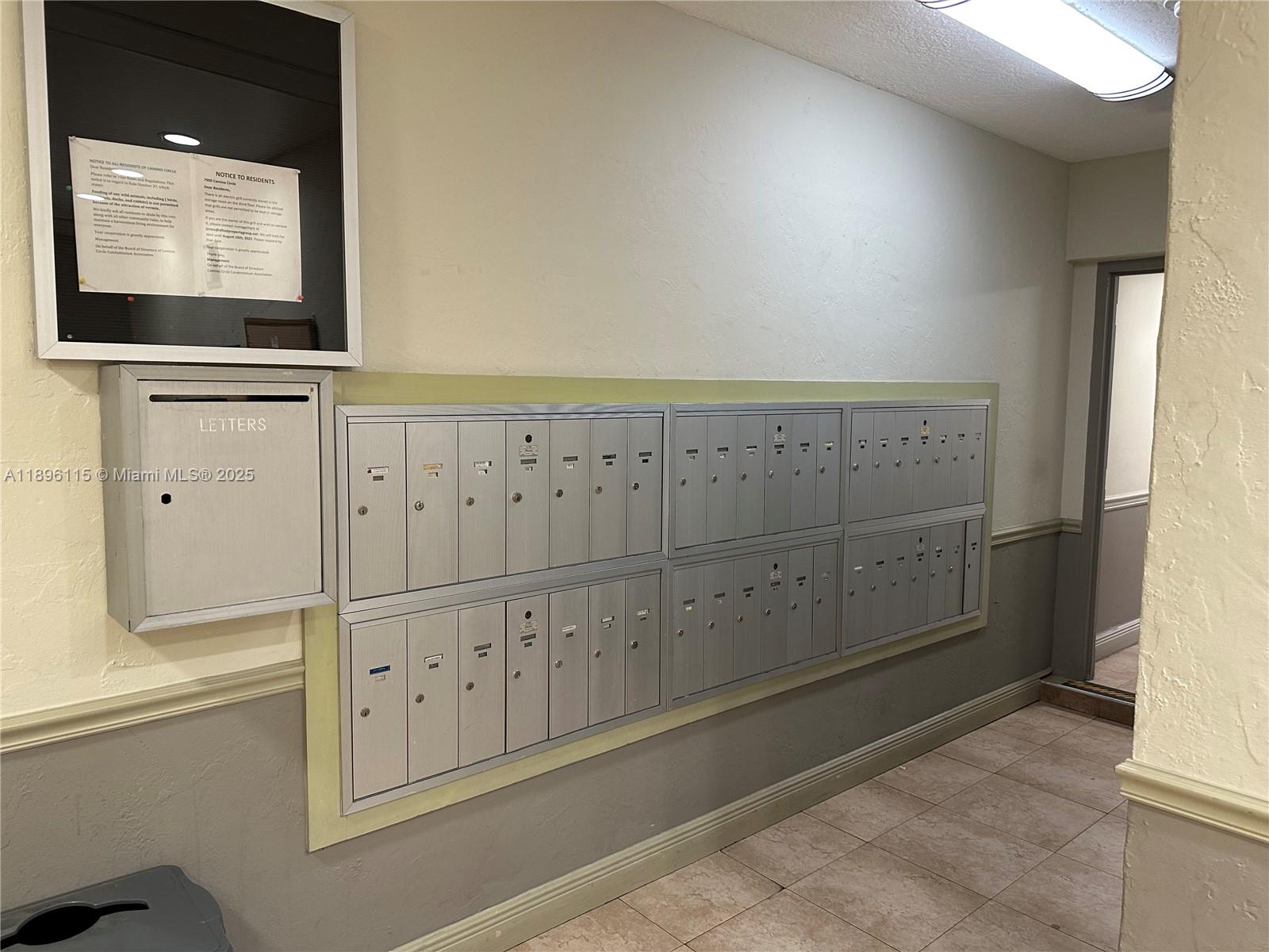 CAMINO CIRCLE CONDO - Residential