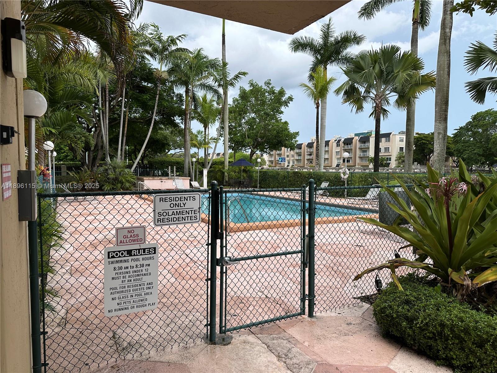 CAMINO CIRCLE CONDO - Residential