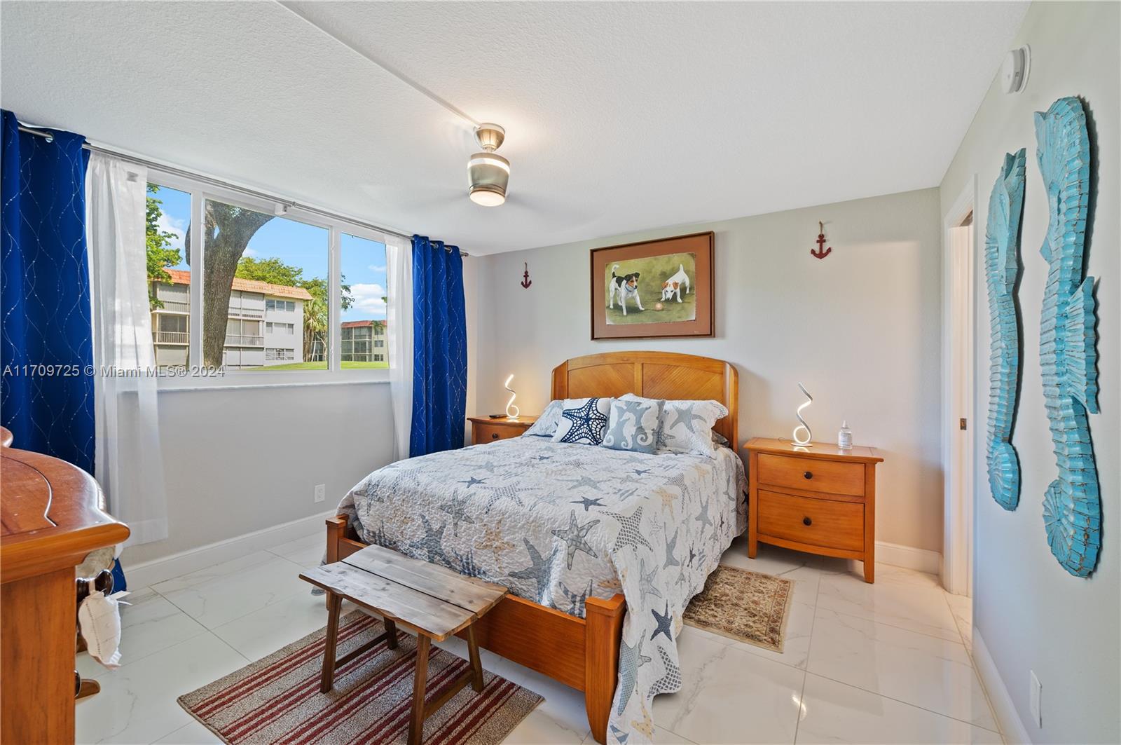 HOLLYBROOK GOLF AND - Residential