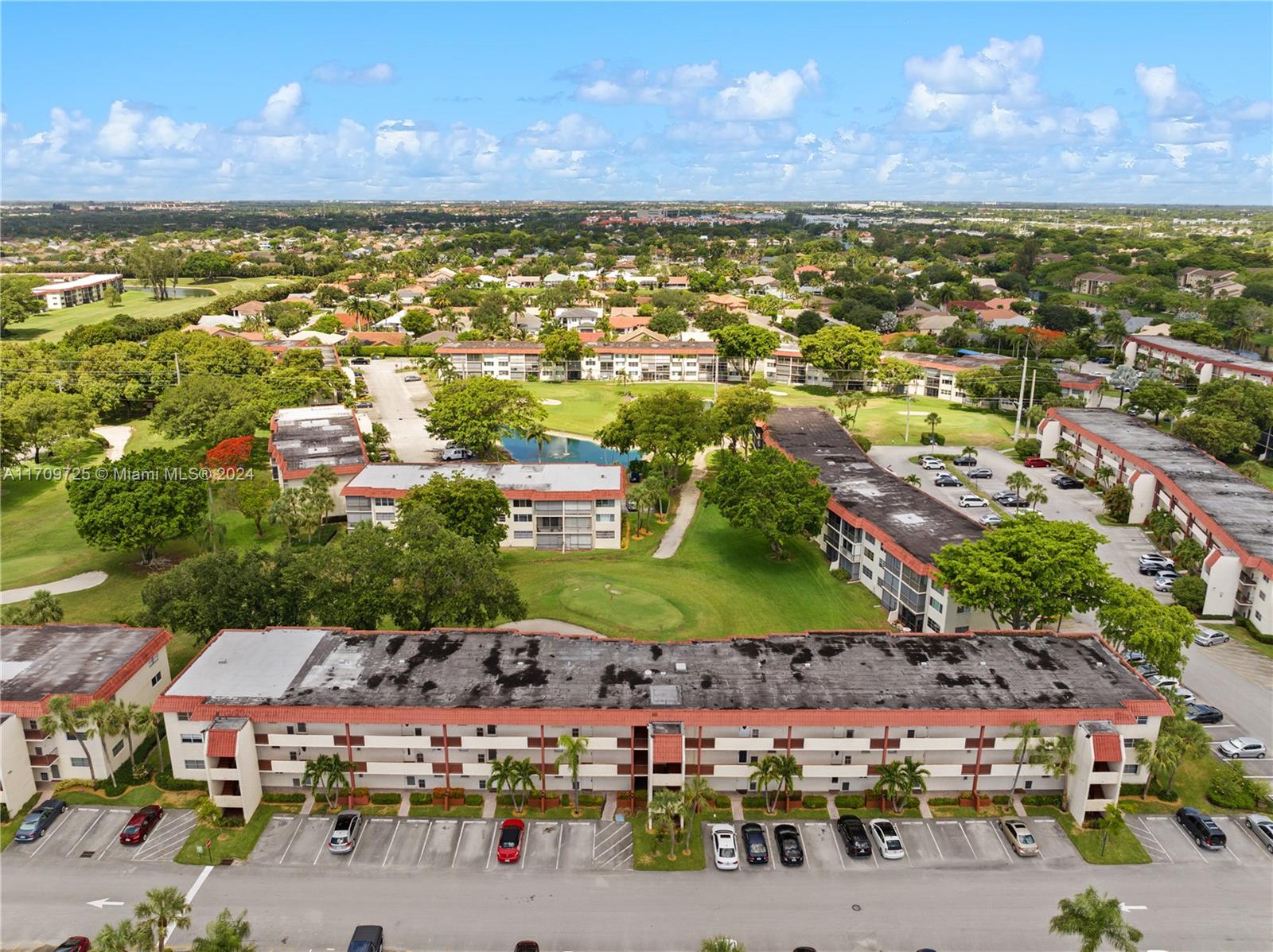 Property for Sale at 711 S Hollybrook Dr 109, Pembroke Pines, Miami-Dade County, Florida - Bedrooms: 2 
Bathrooms: 2  - $340,000