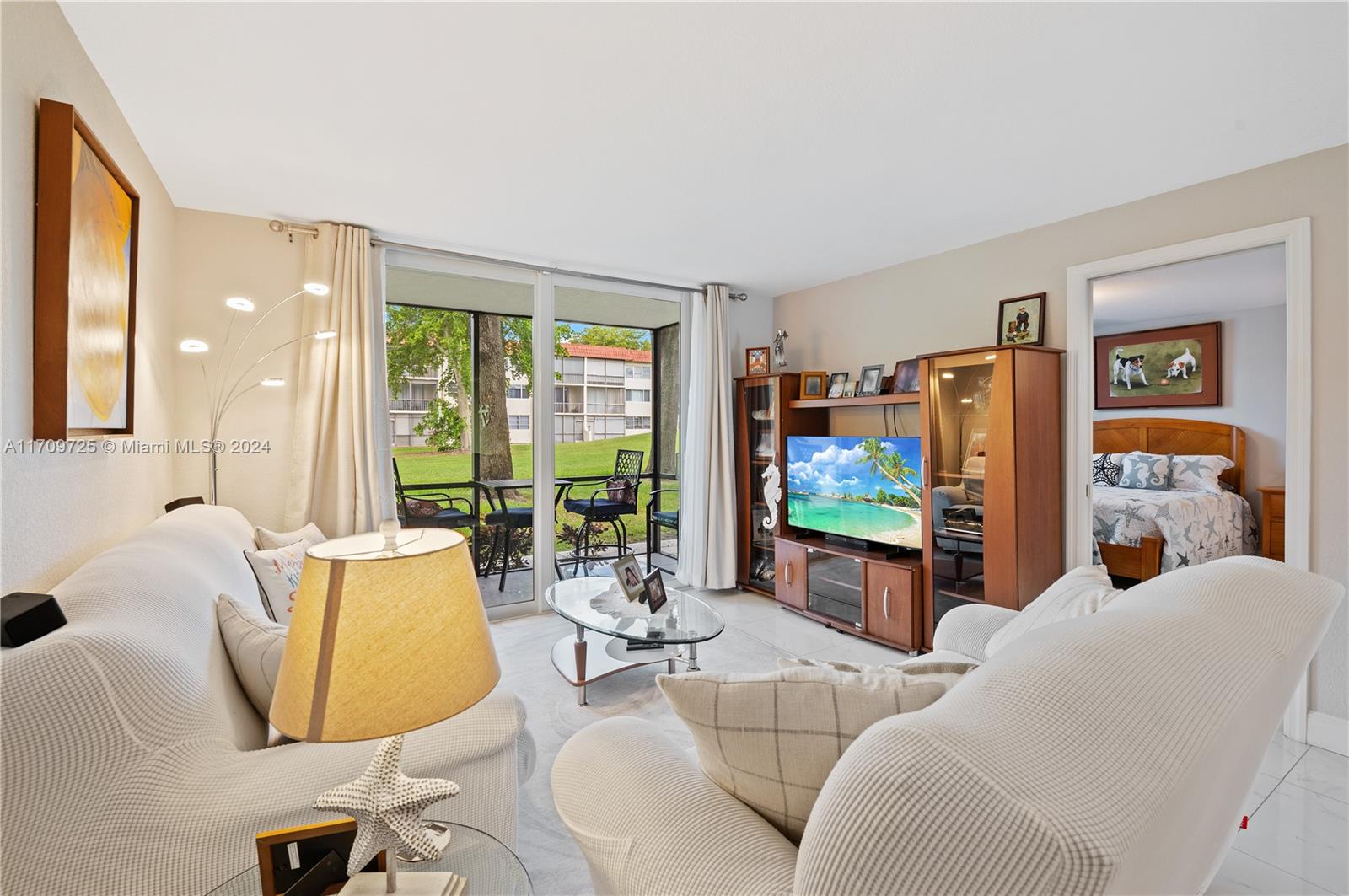 HOLLYBROOK GOLF AND - Residential