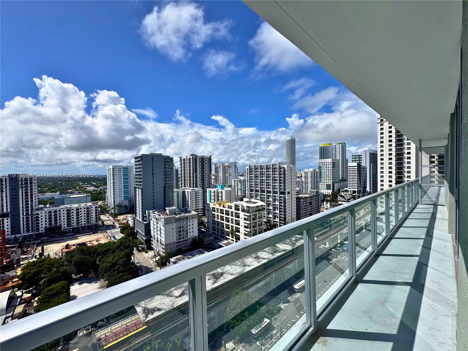 THE AXIS ON BRICKELL II C - Residential