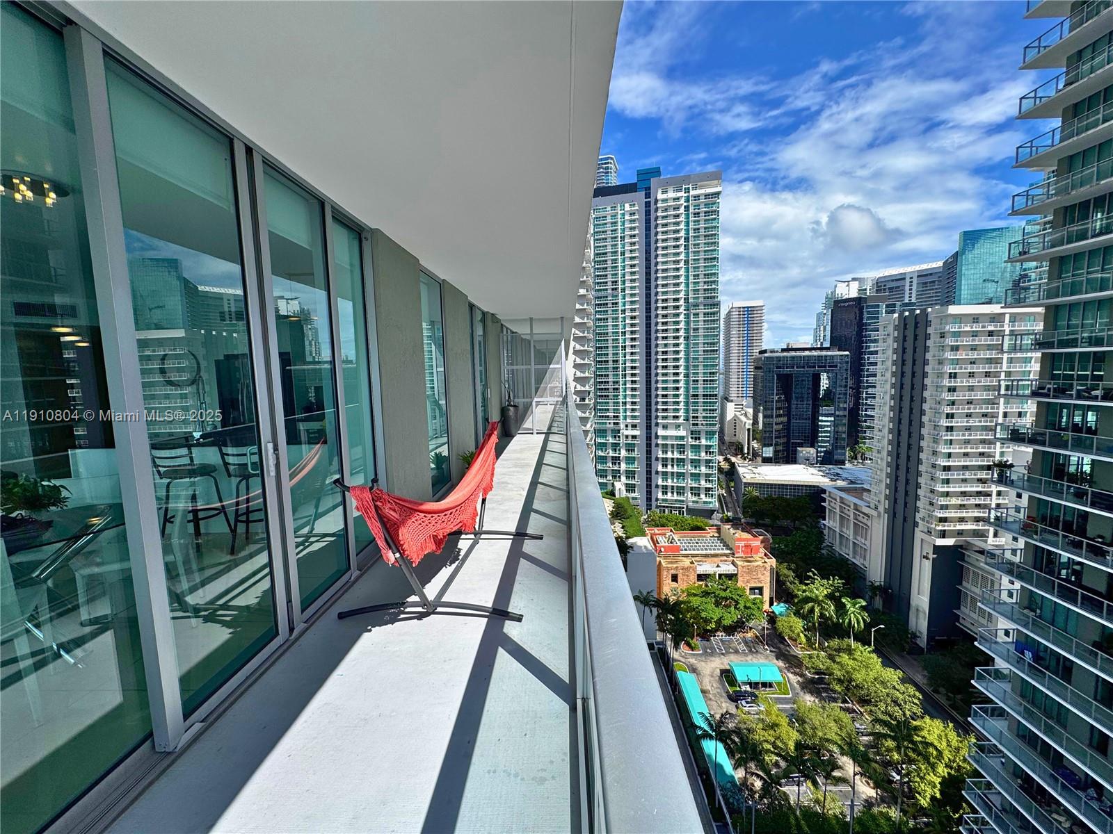 THE AXIS ON BRICKELL II C - Residential