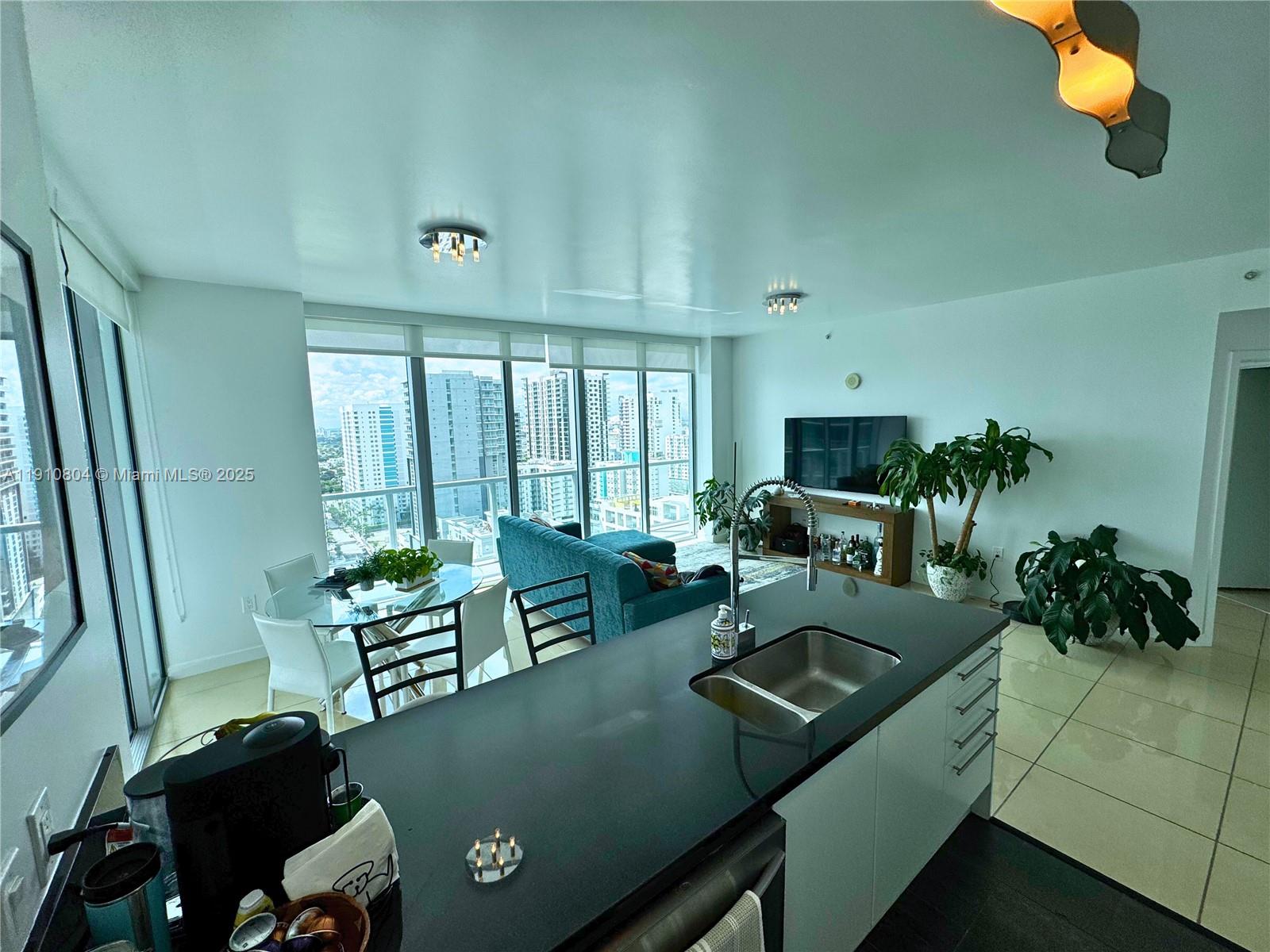 THE AXIS ON BRICKELL II C - Residential