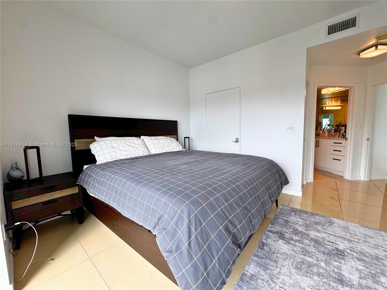 THE AXIS ON BRICKELL II C - Residential