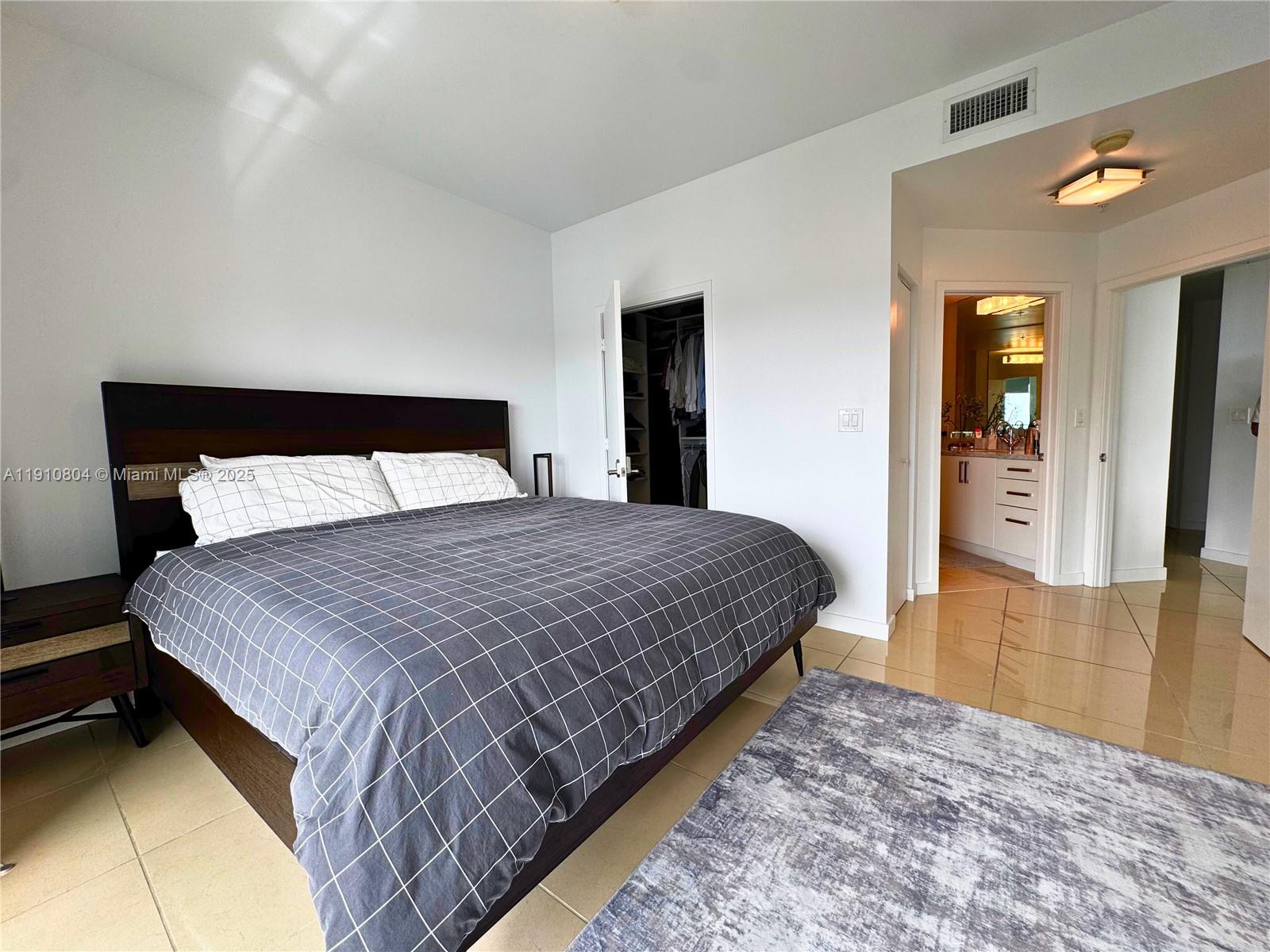 THE AXIS ON BRICKELL II C - Residential