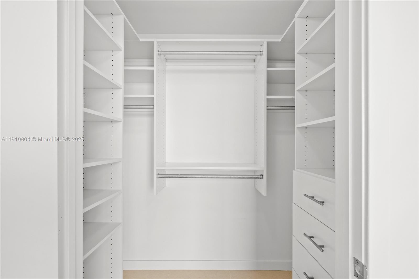 THE AXIS ON BRICKELL II C - Residential