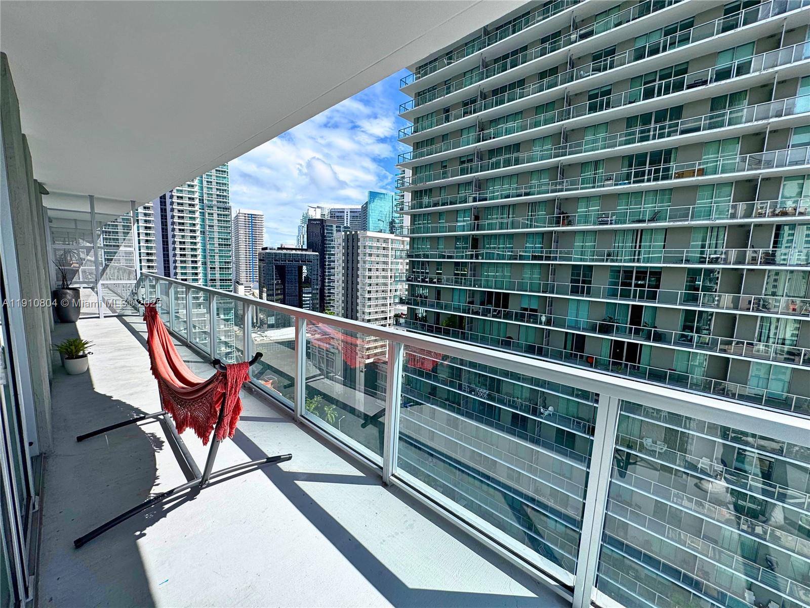 THE AXIS ON BRICKELL II C - Residential