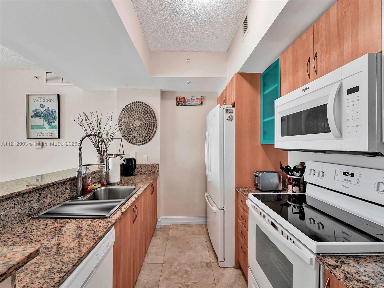 KING DAVID OF SUNNY ISLES - Residential Lease