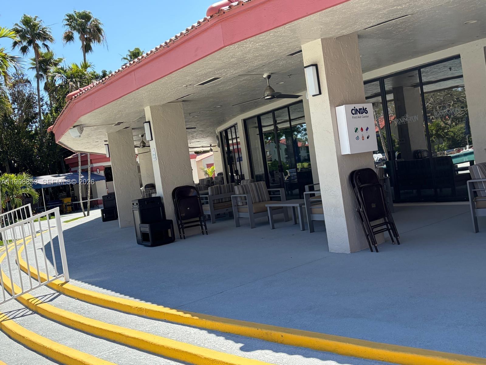 LEXINGTON CLUB VILLAS CON - Residential